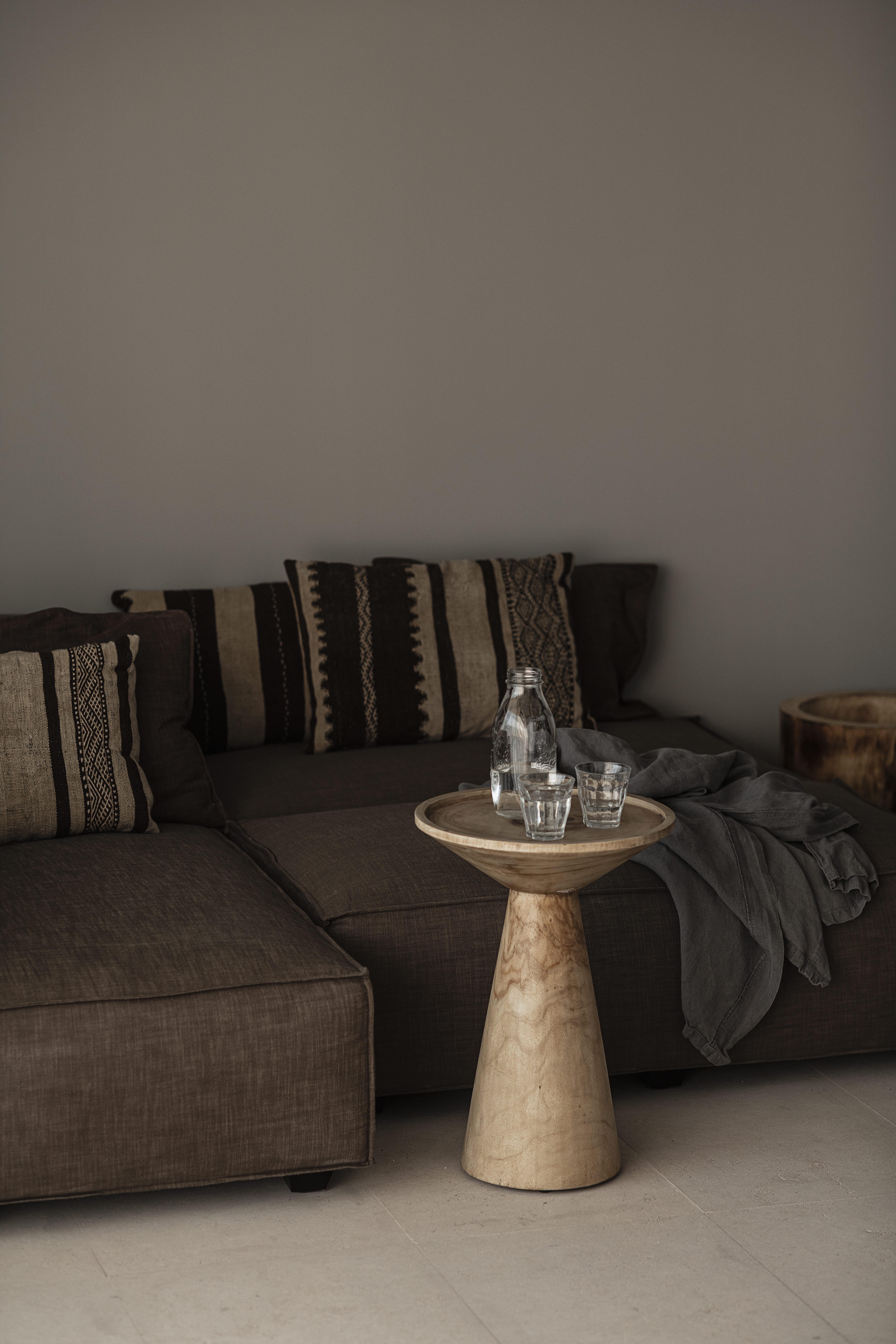 Oku Ibiza (Adults Only) Hotel ซานอันโตนิโอ ภายนอก รูปภาพ A wooden stool
